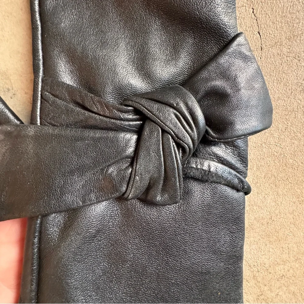 Amicale Cashmere Black Leather Gloves with Bows Very Small Petite